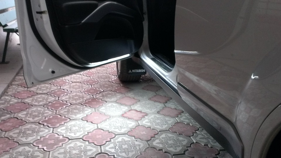 Подсветка дверей 1
