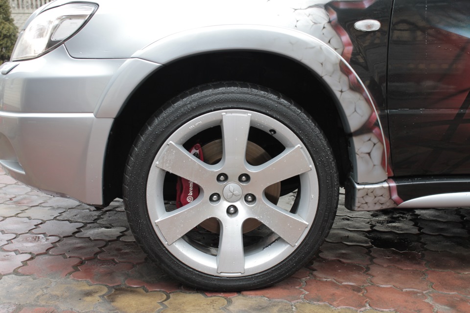 Новий вигляд - 235/40R19 1
