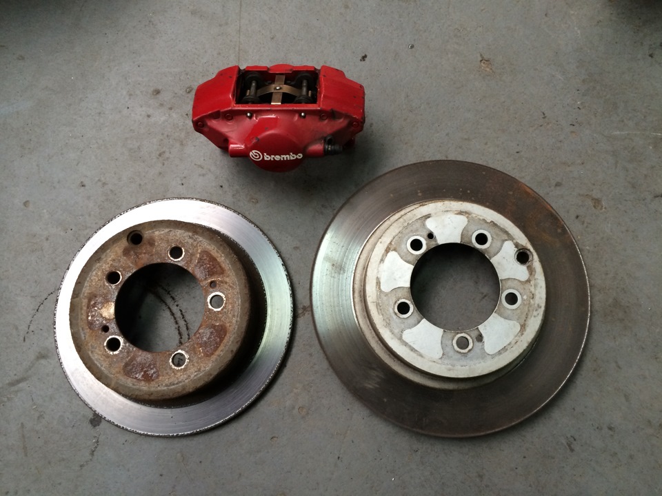 Встановлення задніх гальм Brembo від Evo 9 2
