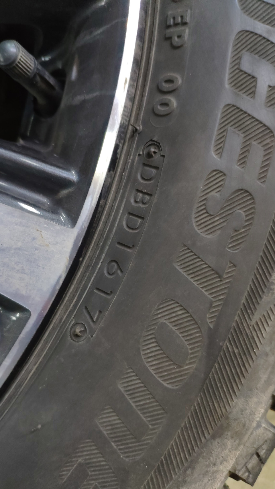 Їй довіряю її і купив Bridgestone Blizzak DM-V2 5