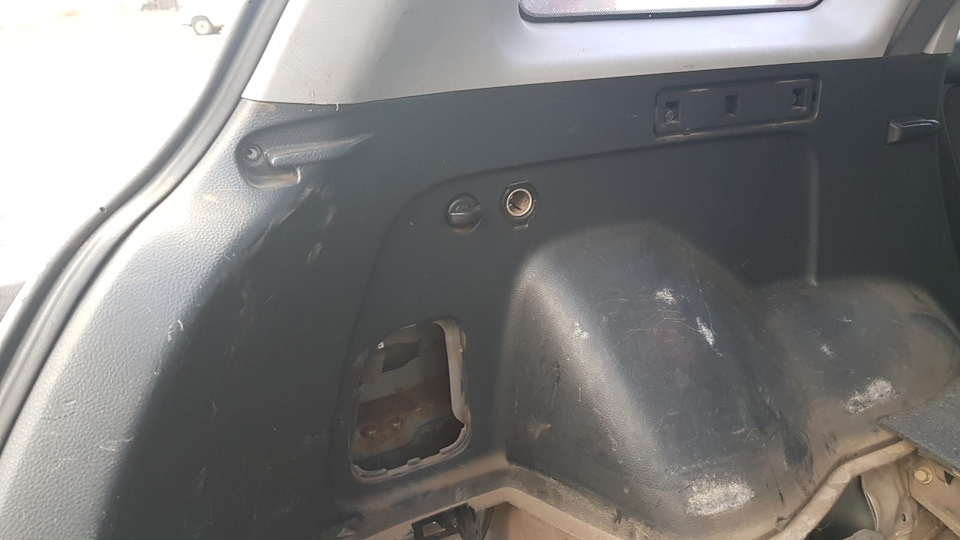 Встановив камеру заднього виду (парковки) на свій Mitsubishi Outlander 1