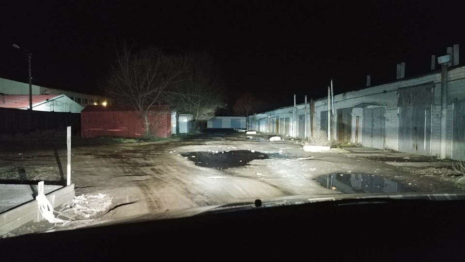 Знову заміна ламп далекого світла 3