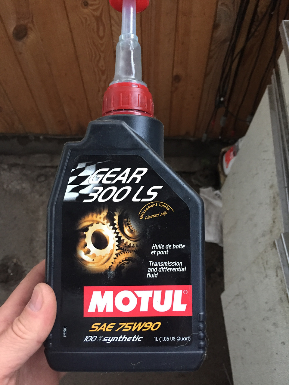 Motul у роздатку та мости 1
