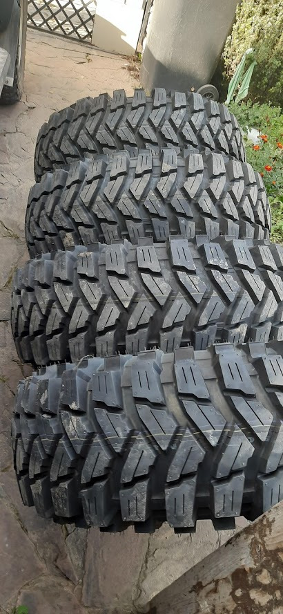 Нові капці MAXXIS M8060 35/12.5R16 2