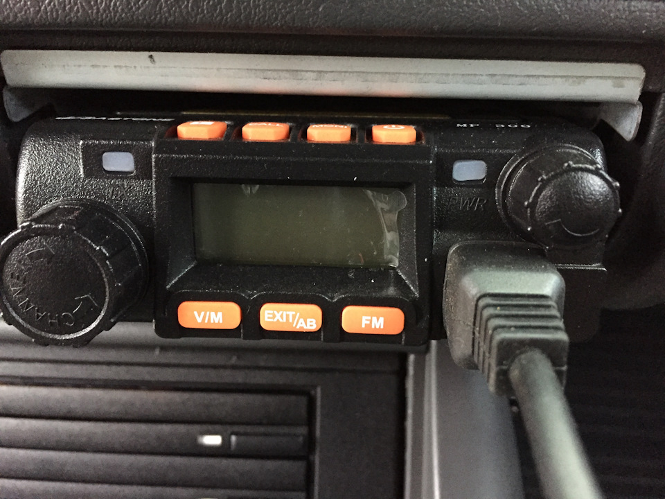 Установка рации двух диапазоной UHF/VHF Zastone 2