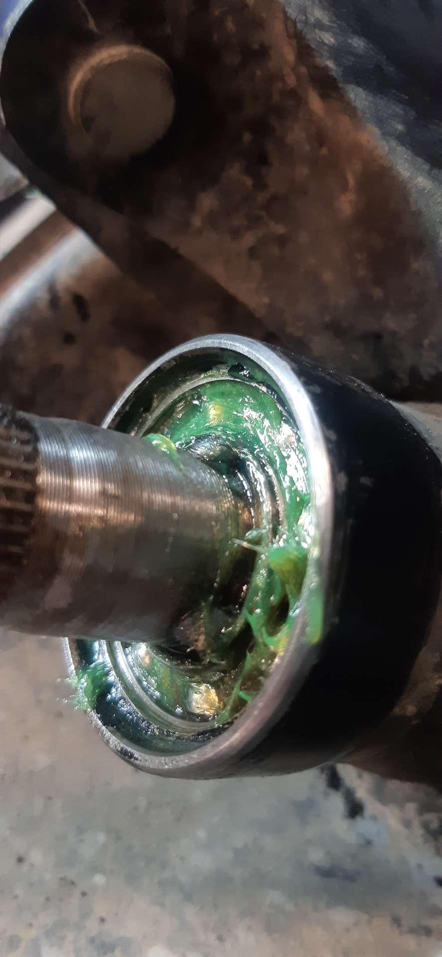 Стук підшипника рульового валу. Переможений 5