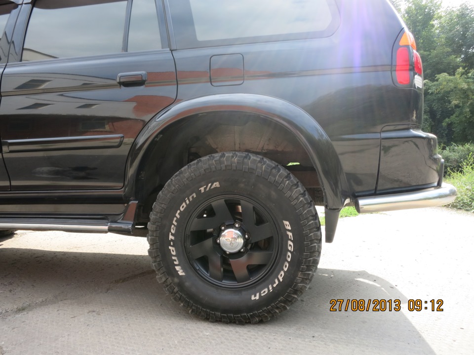 bfgoodrich mud terrain 285/75/16 33 2