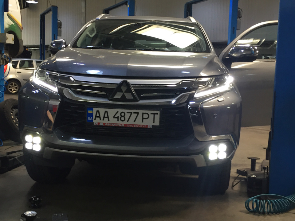New Style ПТФ або туманки для Mitsubishi Pajero Sport 3 3