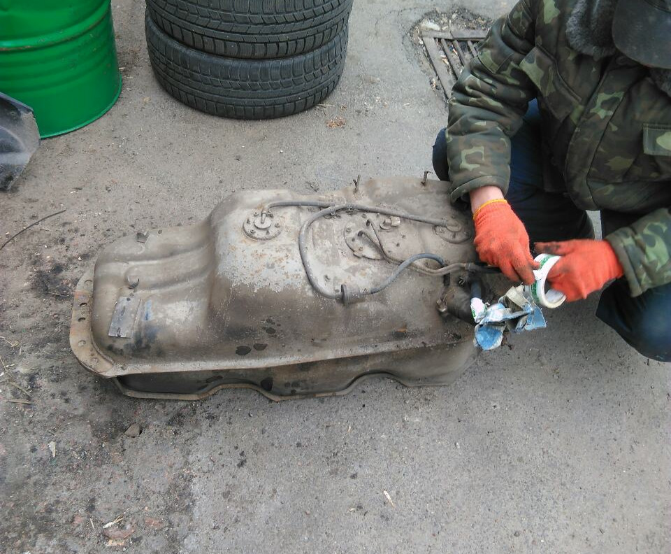 Заміна бензонасоса. 1