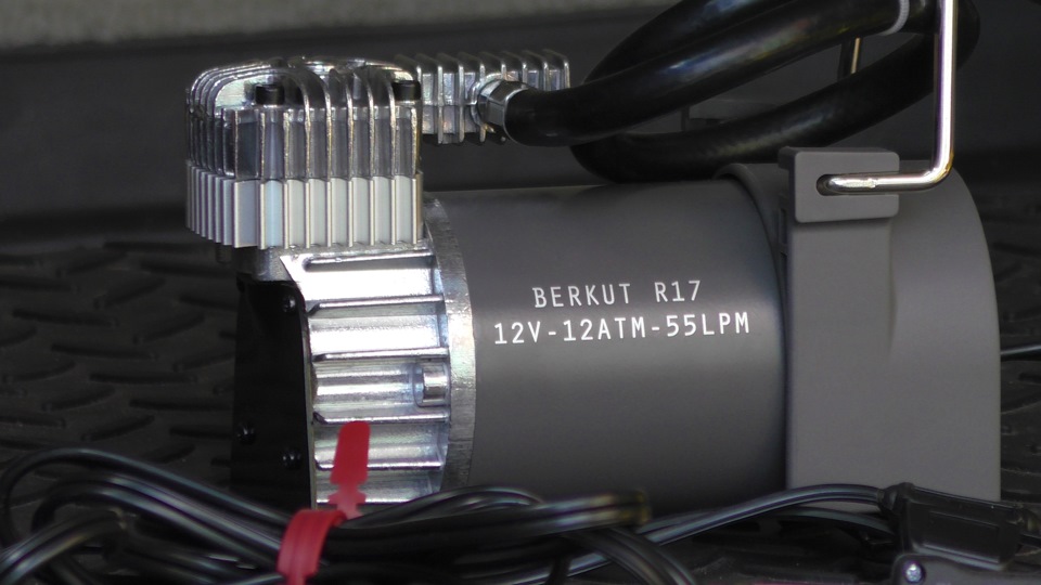 Автокомпресор Berkut R17 (ТЕСТ) 2