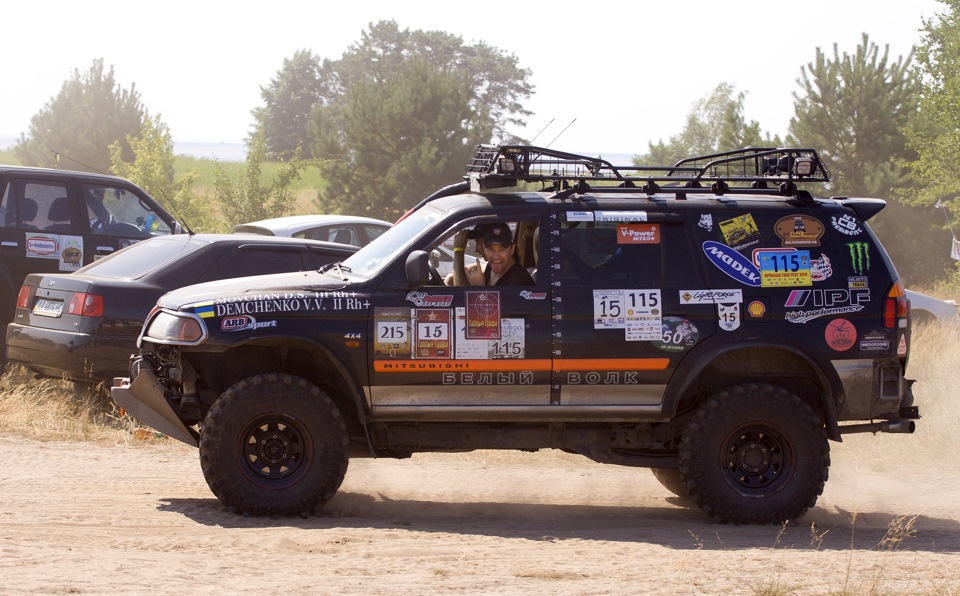 Фотонарізка оффроад 14. Mitsubishi Pajero Sport Pattaya Offroad Free Fest 2014 1