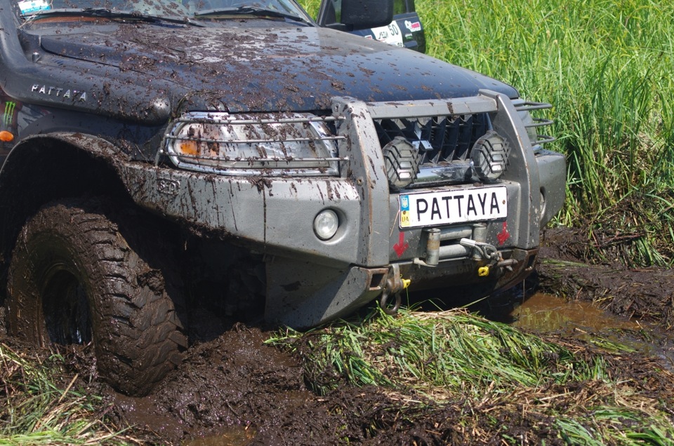 Фотонарізка оффроад 2. Mitsubishi Pajero Sport Pattaya 3