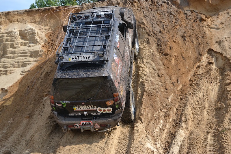 Фотонарізка оффроад 4. Mitsubishi Pajero Sport Pattaya 4
