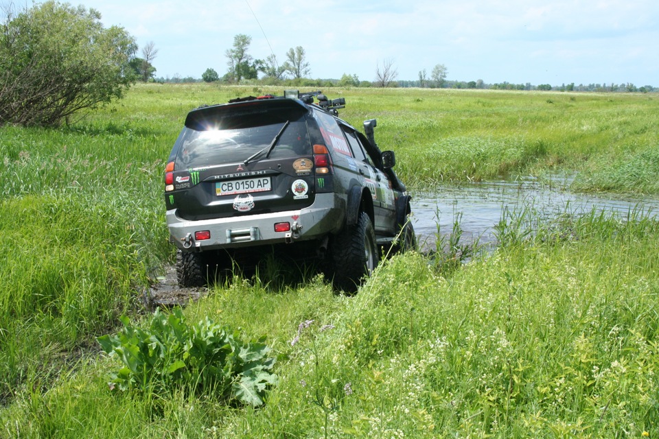 Фотонарізка оффроад 5. Mitsubishi Pajero Sport Pattaya 4