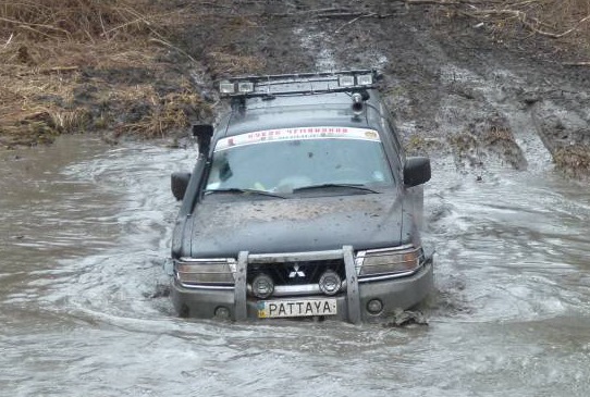 Фотонарізка оффроад 9. Mitsubishi Pajero Sport Pattaya 2
