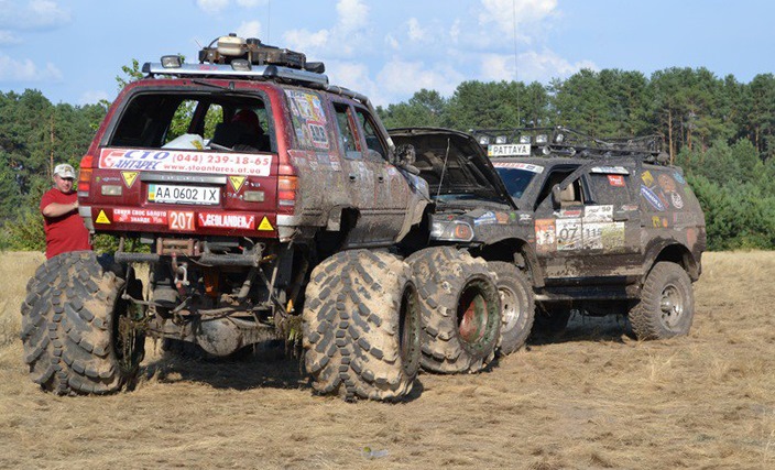 Казка. Дружба Паттаї (MPS) та Бомби (Toyota 4Runner). 4