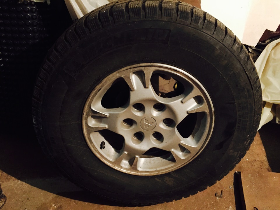 Продам диски та колеса 265/70R16 Michelin 1
