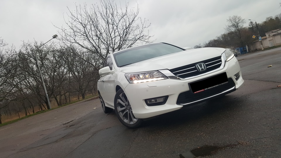 Honda Accord 3.5 Premium AT (9th generation) 1