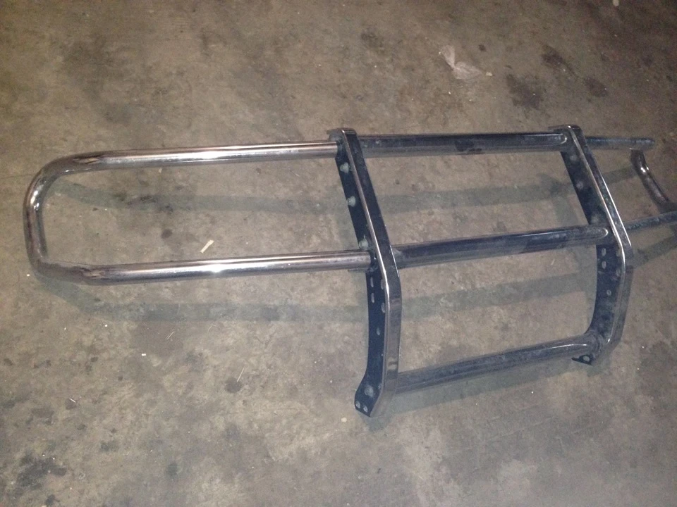 продам кенгурятник Pajero 3