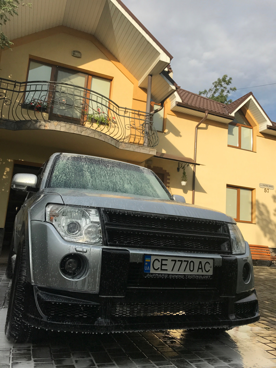 Фото готове тюнінгу на Pajero 4 1