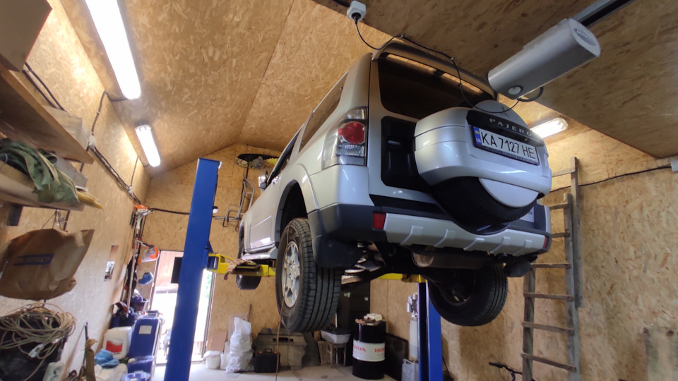 Фаркоп на 3 тонни Pajero V83 2