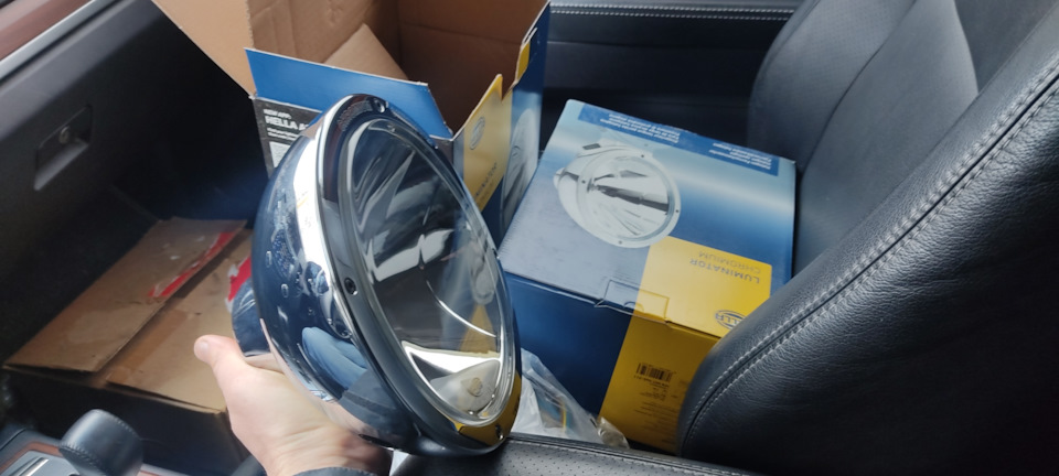 Фари далекого світла Hella Luminator Chromium FF 1F8 007 560-311 1