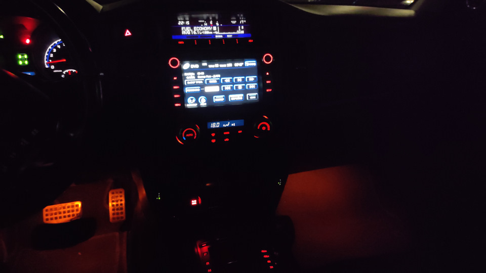 Підсвічування ніг пасажира Pajero V83 5