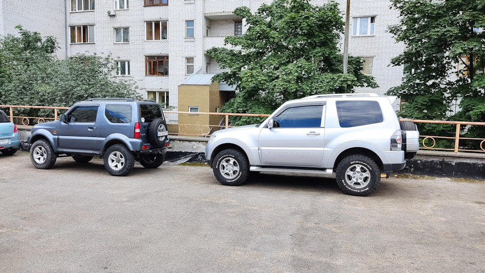 Шини 265/75/16 BFGoodrich Mud Terrain T/A KM2 Pajero V83 4
