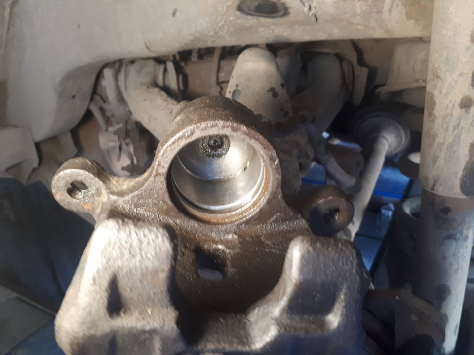 Перебір гальм на Pajero 4 6g72 3л 3