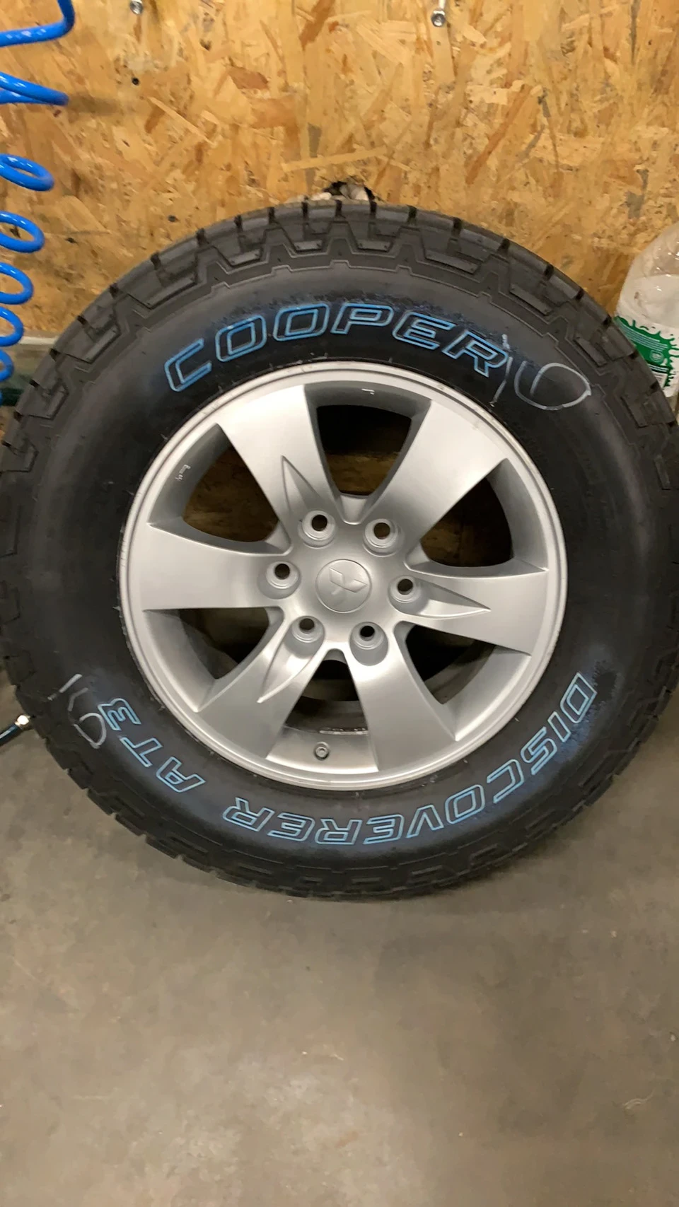 Cooper Discoverer AT3 4S 265x65R17