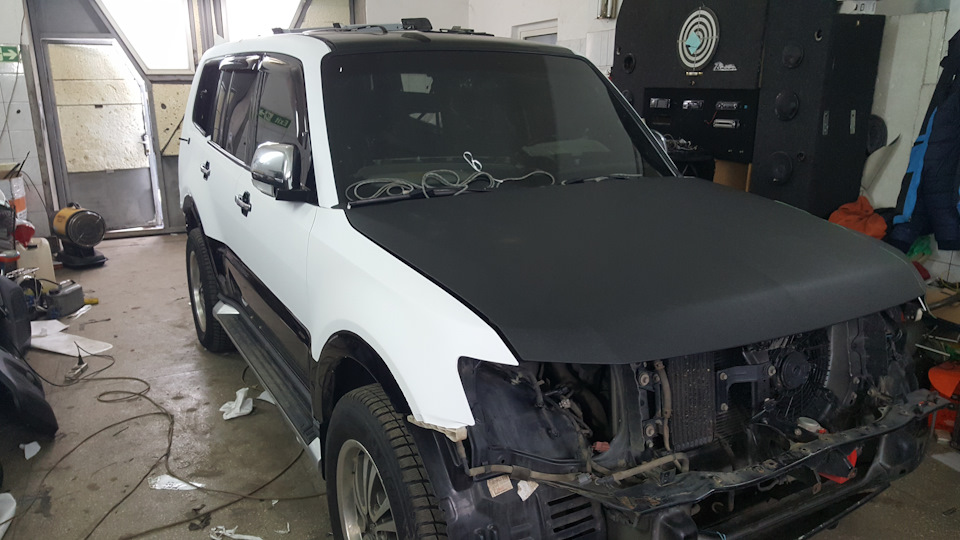 І так Як Чорний Автобот Iron Hide став Пандою))) 4