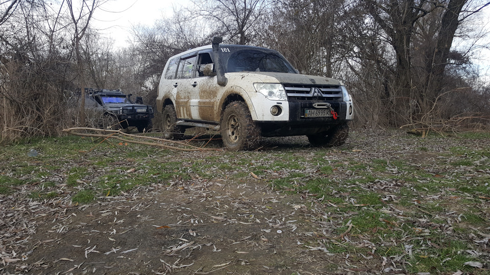 Nissan Patrol & Mitsubishi Pajero - Міні покотушка За грибами в Кілію 2