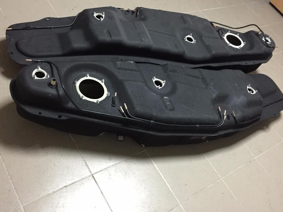 Пластиковий бак 2