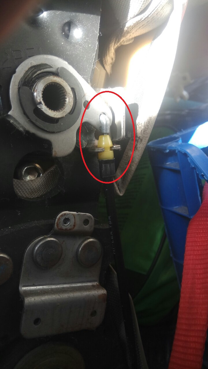 2 ряд сидінь (аварійне відкриття) 3