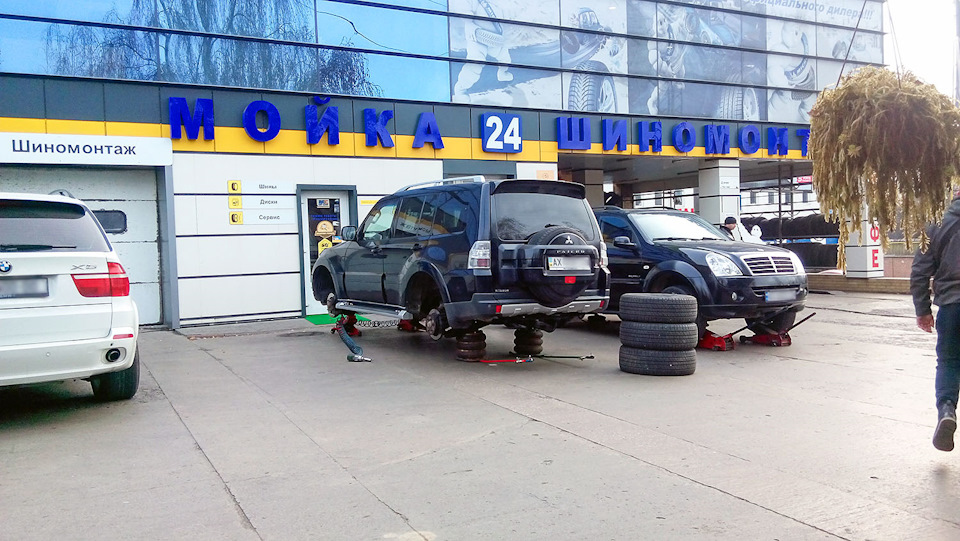 Зимова гума Nexen Winguard Ice SUV 265/60 R18 110Q для Паджеро. 5