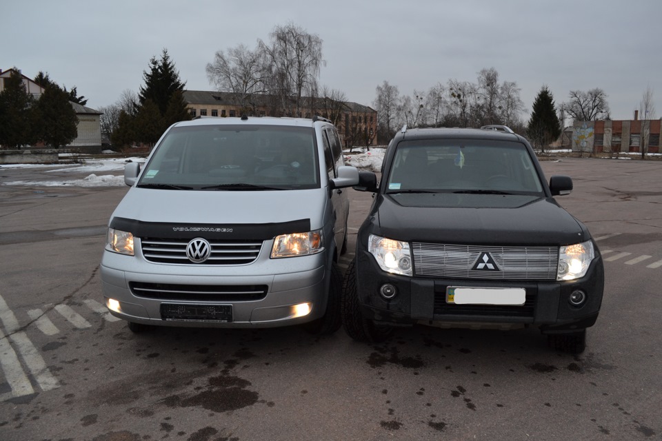 Mitsubishi Pajero Wagon \ Volkswagen Transporter 1