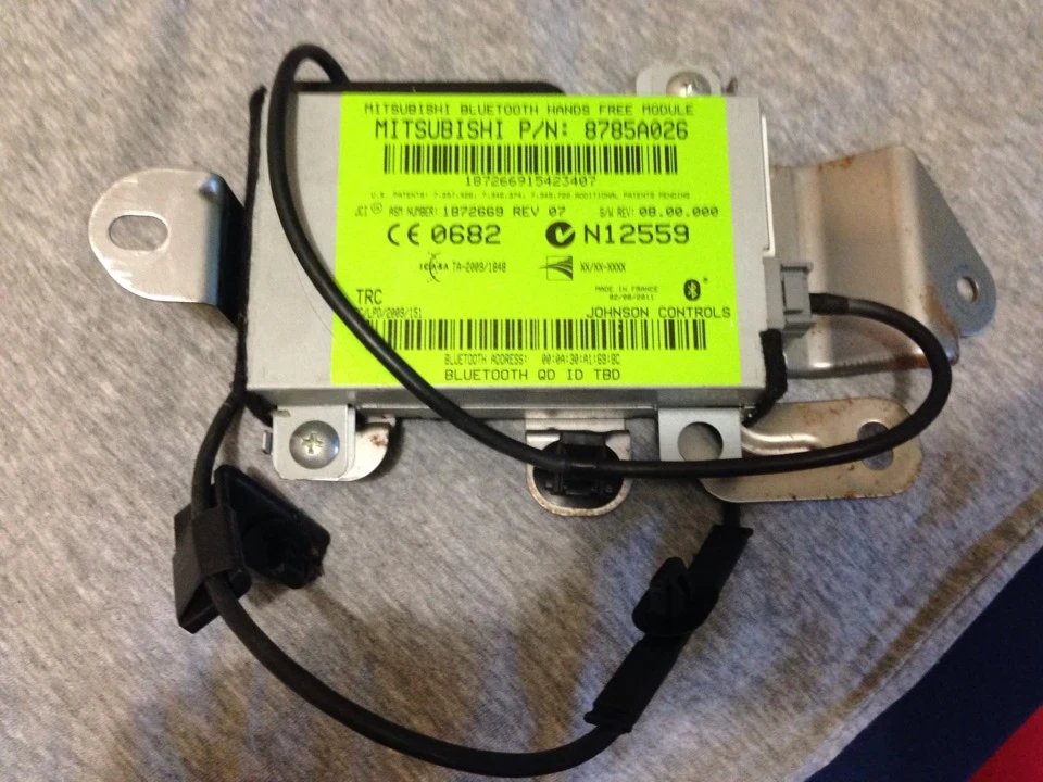 Mitsubishi bluetooth hands free module and usb