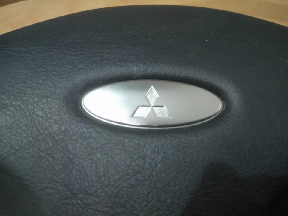 Руль Mitsubishi Sigma 5