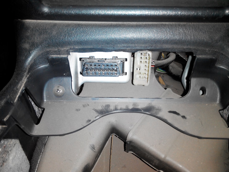 Діагностичний сканер ELM327 OBDII 4