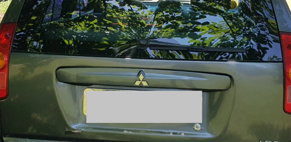Привід заднього двірника