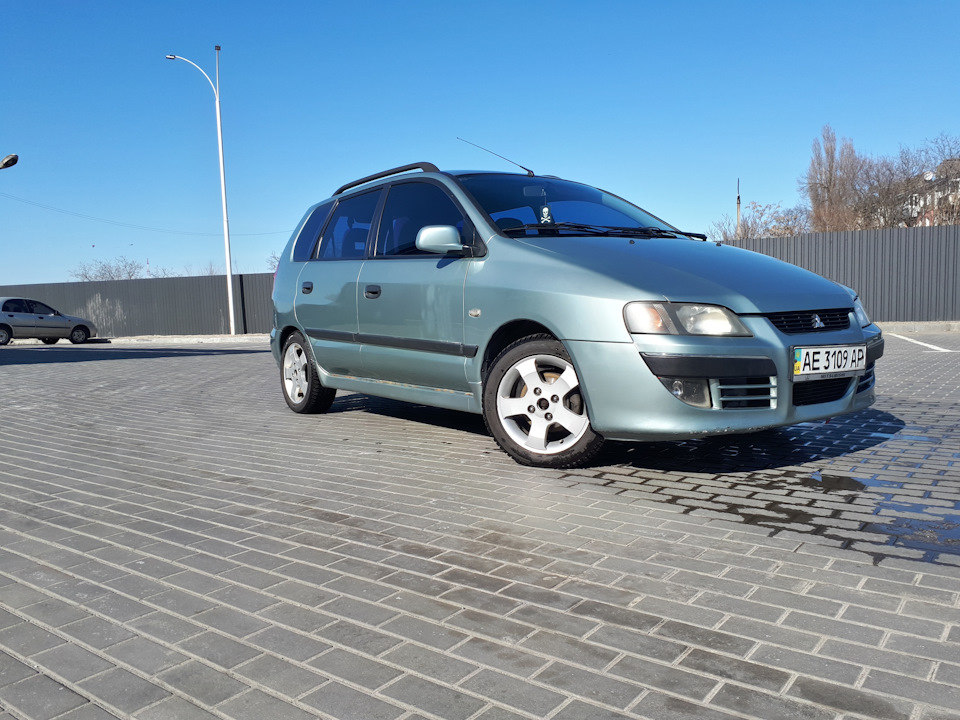 Продал Space Star… 1