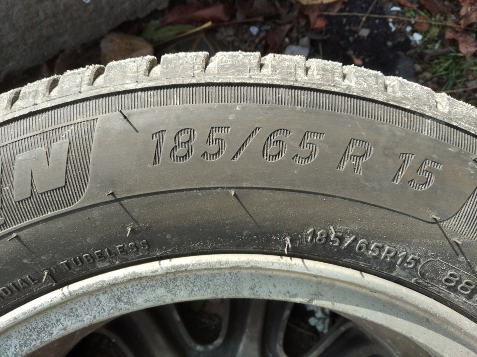 Наслідок експлуатації шин MICHELIN Primacy 4 185/65R15 88T 1