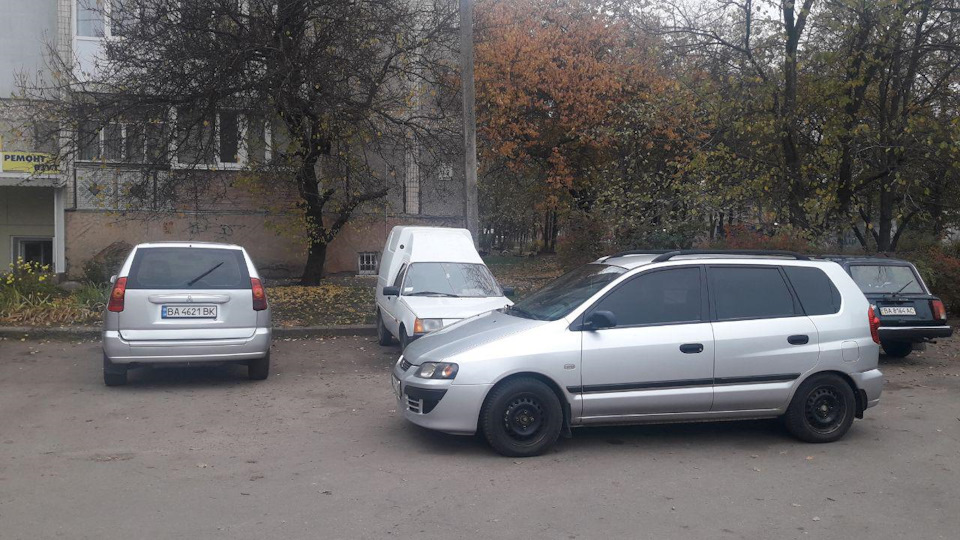 Жовтень 2019! Газові упори багажника 3