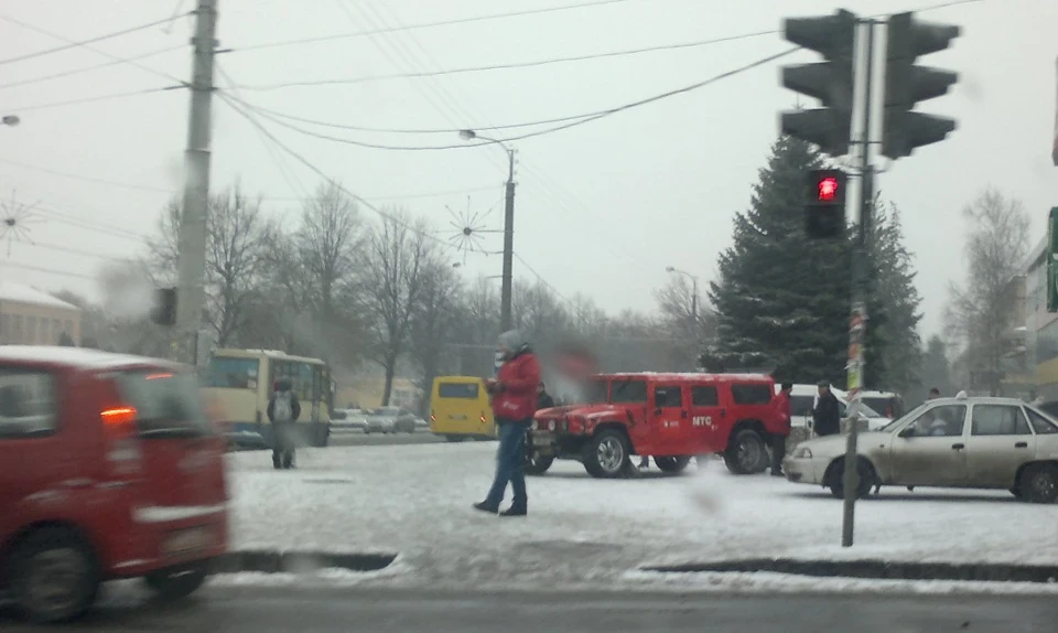 Випав сніг, а ми на літній!