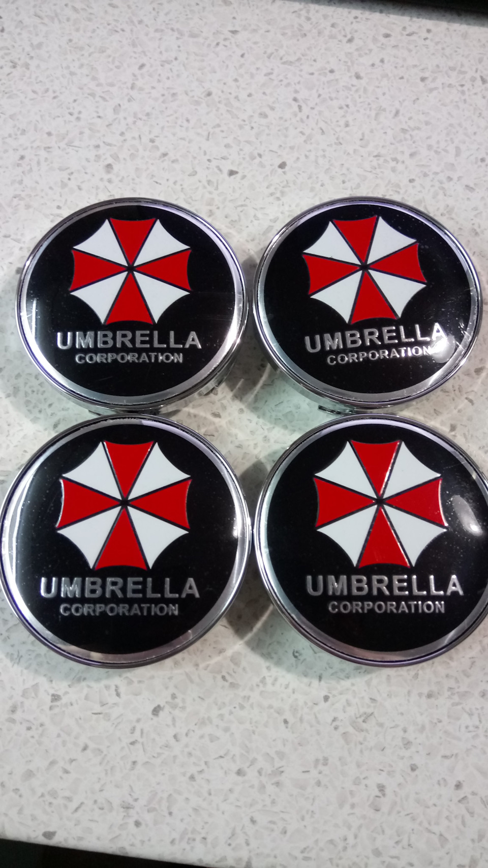 Посилання з Китаю або Umbrella Corporation 2 4