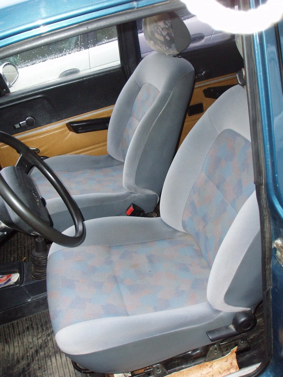 Сидіння Renault Laguna
