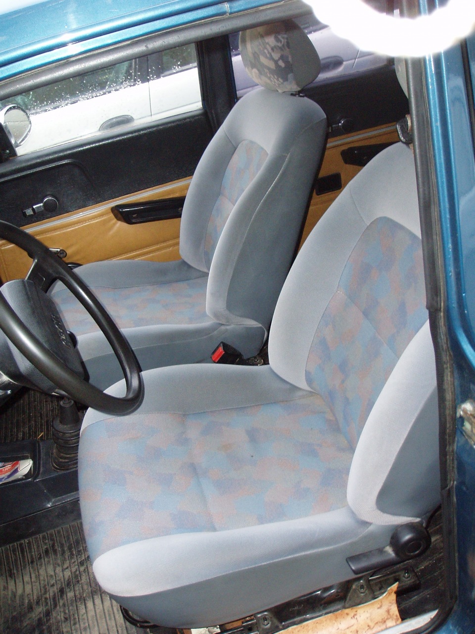 Сидіння Renault Laguna 1