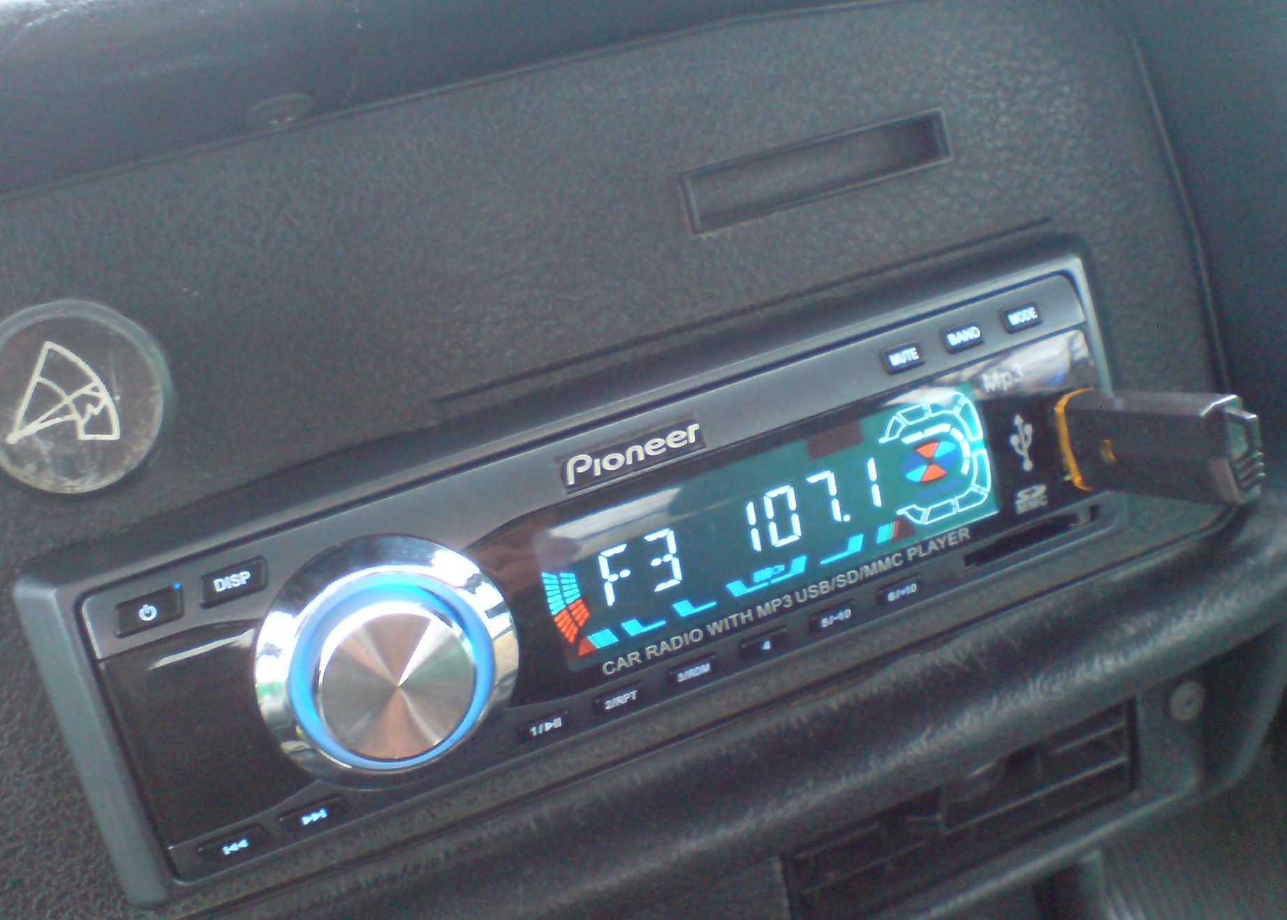 №23 Автомагнітола Pioneer 2