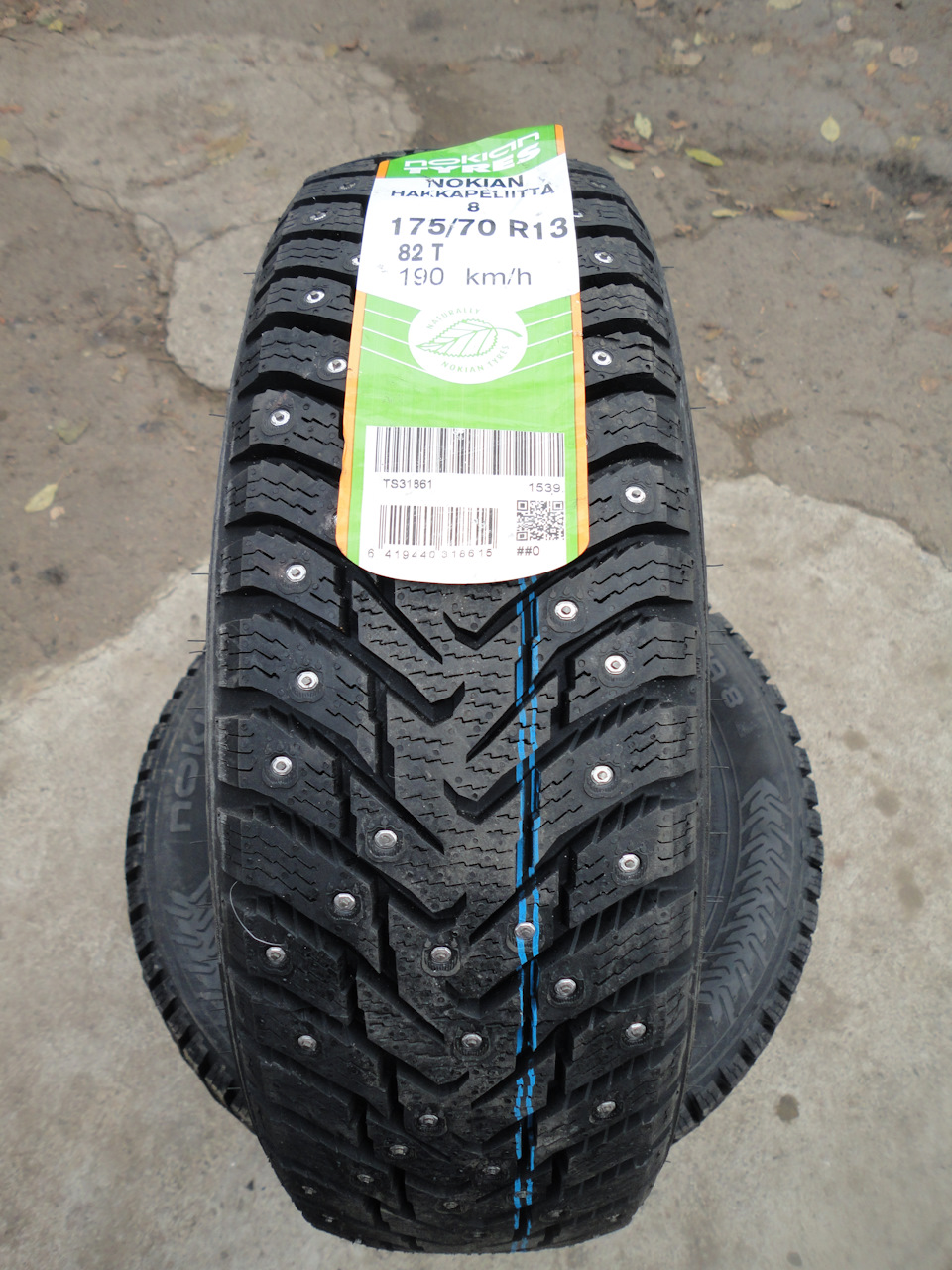 Зимові шини NOKIAN Hakkapeliitta 8 2