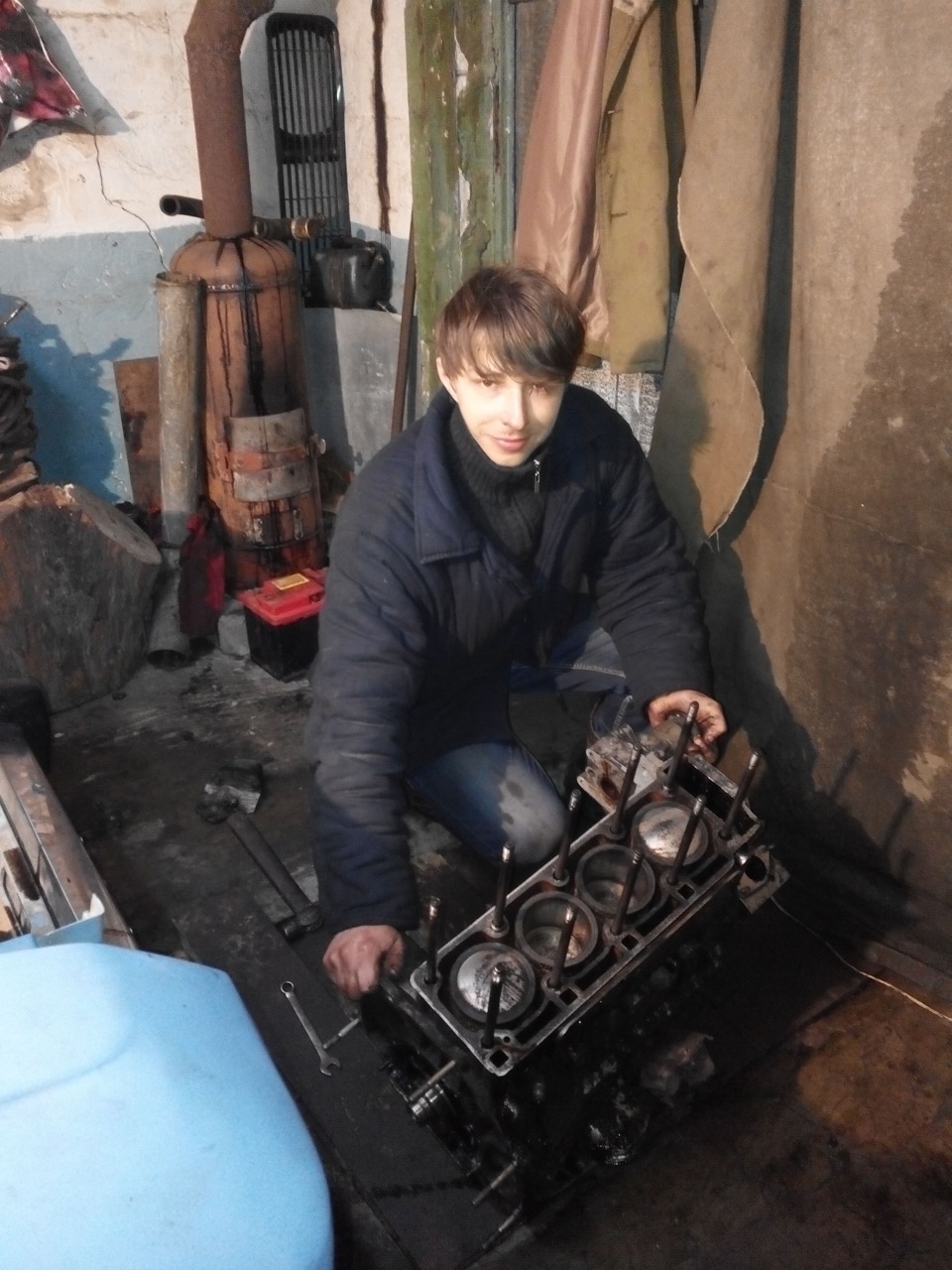 Двигун( 1